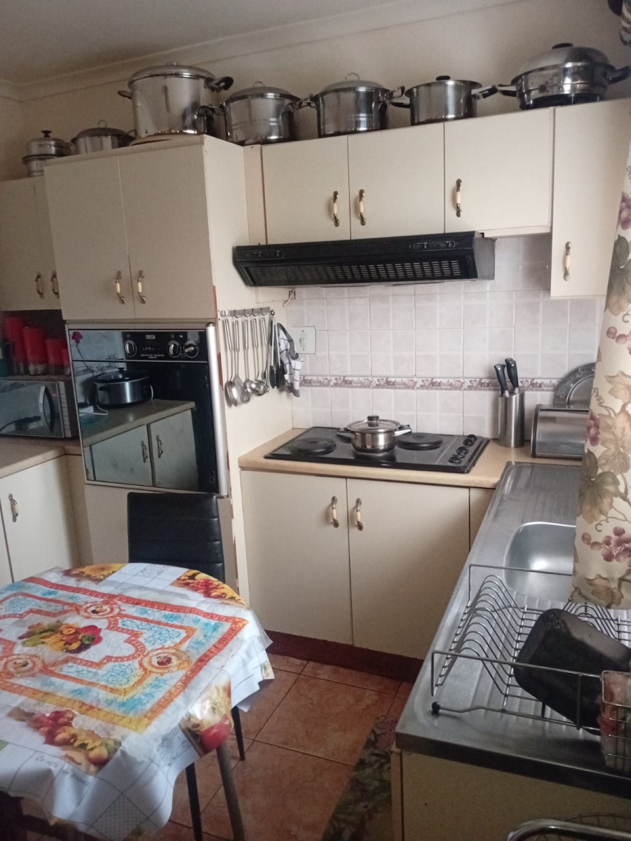 3 Bedroom Property for Sale in Kwa Nobuhle Eastern Cape